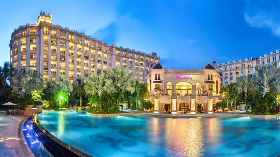 Crowne Plaza Resort Sanya Bay by IHG