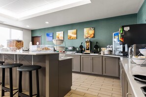 Café da manhã continental grátis todos os dias