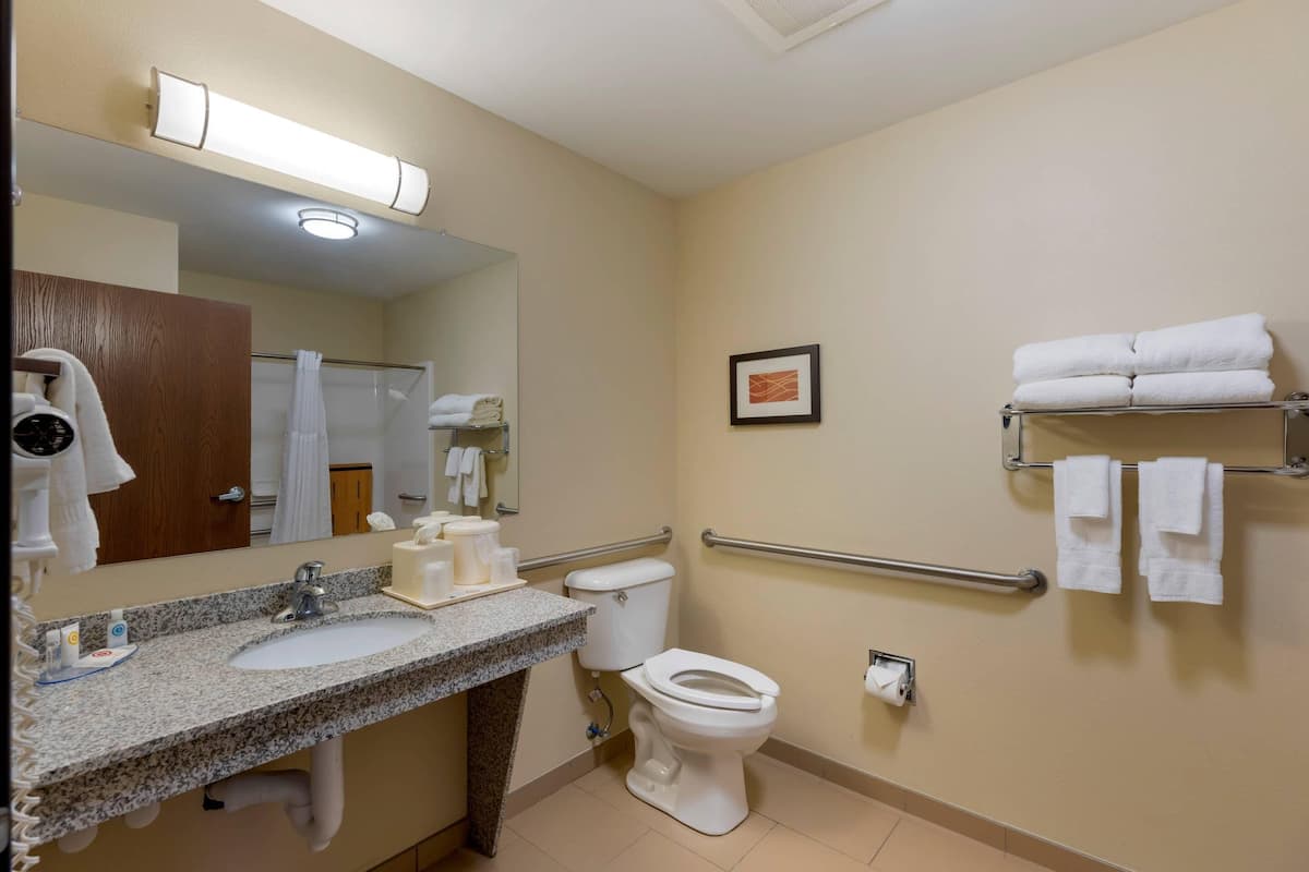Literie de qualité supérieure, coffres-forts dans les chambres, bureau