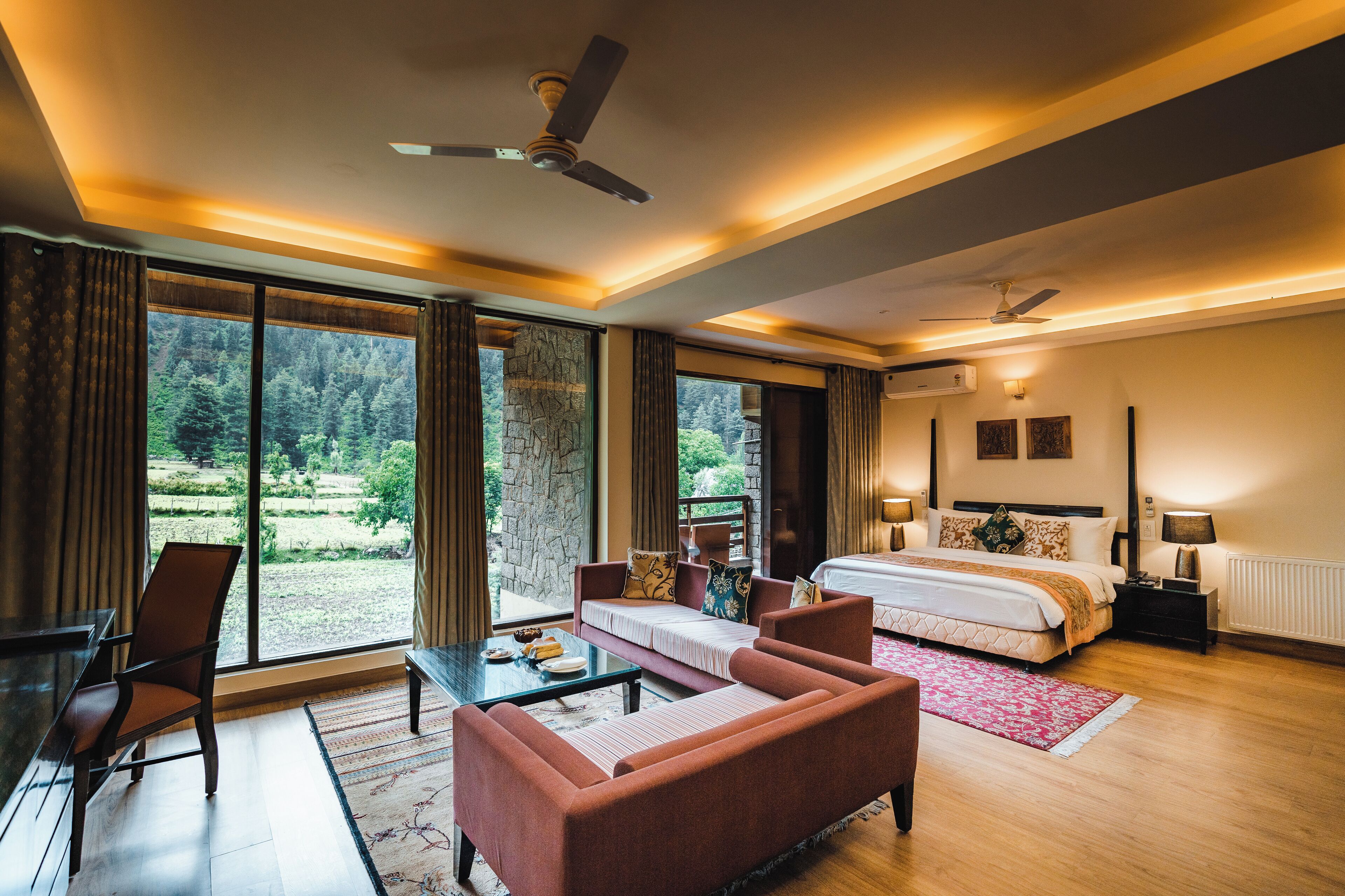 Luxury Suite with Balcony -Mountain View | In-room safe, desk, laptop workspace, free WiFi