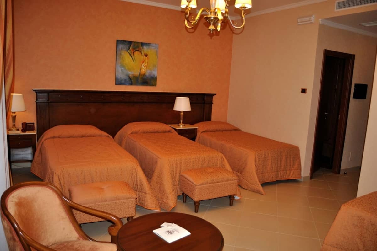 Standard Quadruple Room