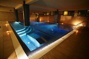 Indoor pool, seasonal outdoor pool, pool umbrellas, sun loungers