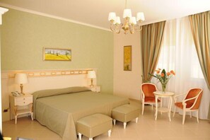 Minibar, in-room safe, desk, free cots/infant beds