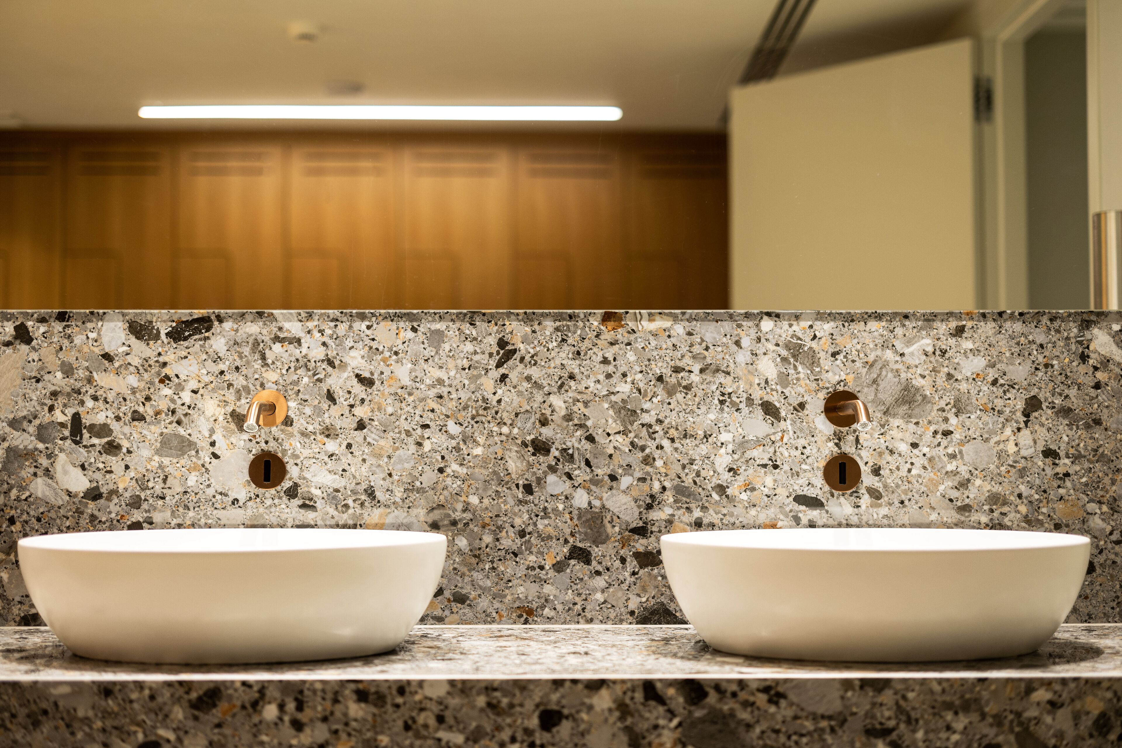 couples treatment room(s), body treatments, aromatherapy, body scrubs