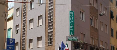 Fachada de la propiedad