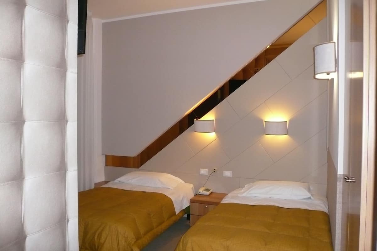 Minibar, in-room safe, desk, soundproofing
