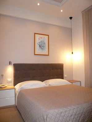 Minibar, una cassaforte in camera, una scrivania, insonorizzazione