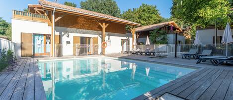 Seasonal outdoor pool