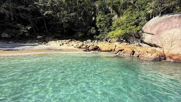 Playa en los alrededores