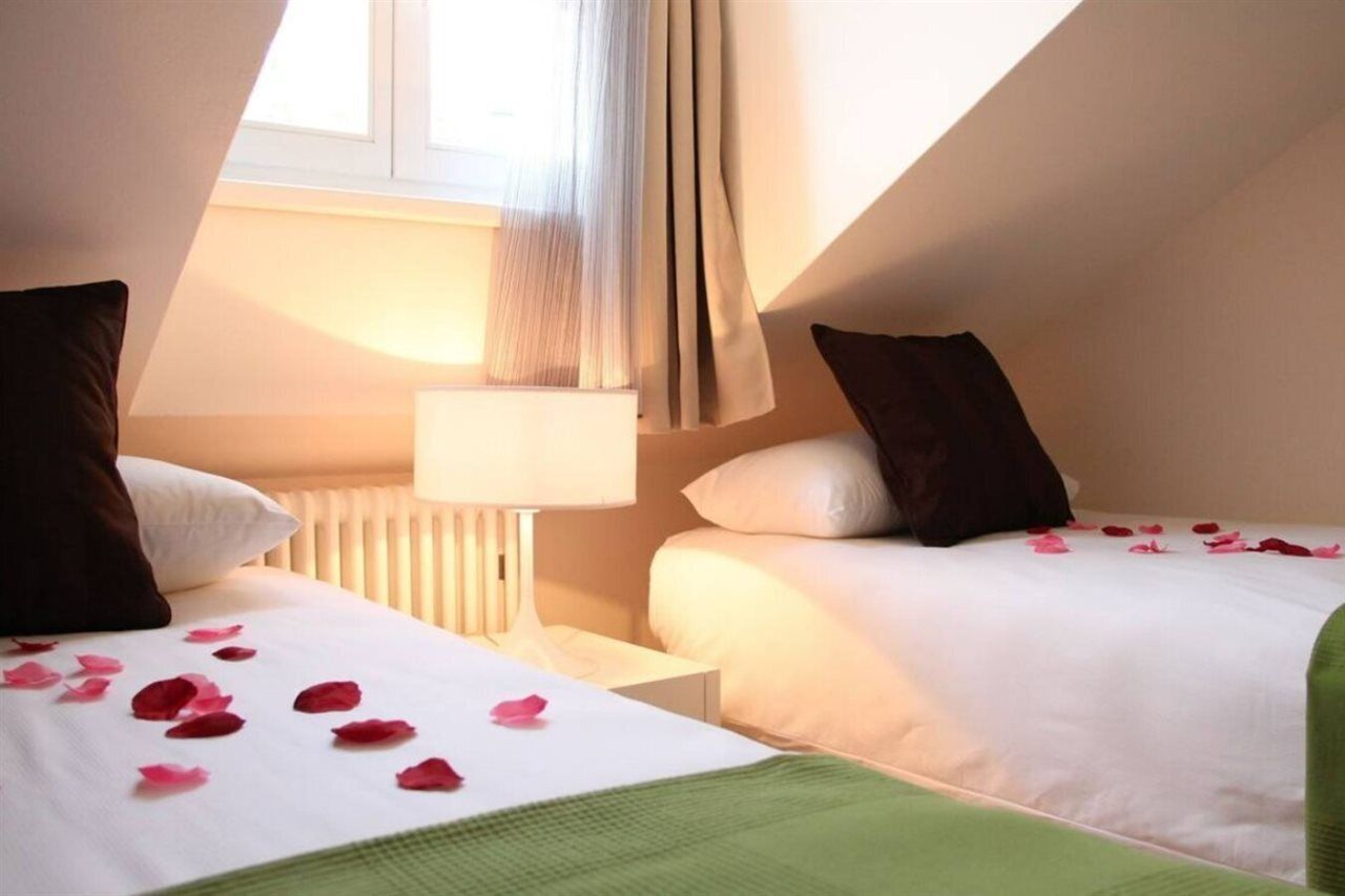 Down duvets, in-room safe, laptop workspace, blackout curtains