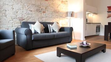 21-inch LCD TV with satellite channels, TV