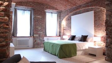 Duplex Bedroom Apartment for 5 People | Down comforters, in-room safe, laptop workspace, blackout drapes