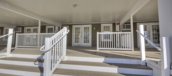 Ambassador Inn