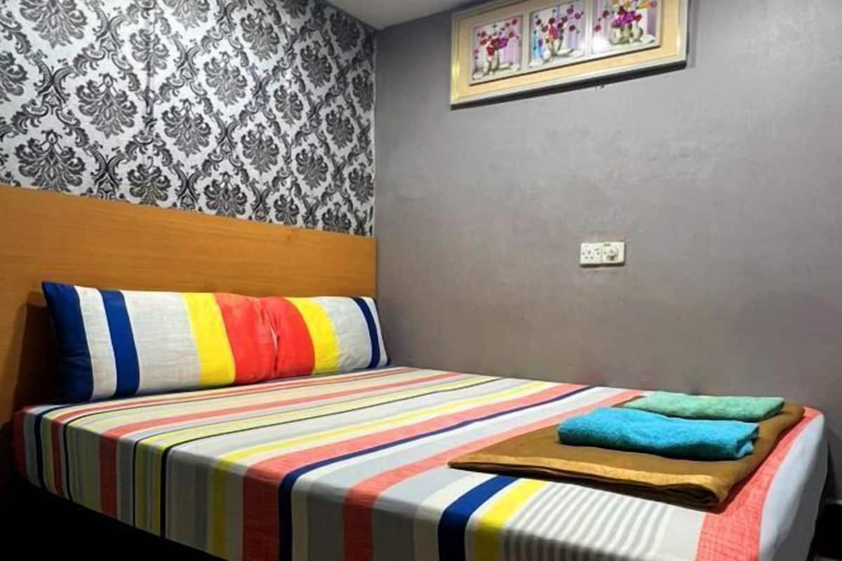 Desk, iron/ironing board (on request), WiFi (free), bed sheets