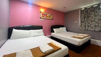 Quadruple Room, 2 Queen Beds | Desk, iron/ironing board, free WiFi, bed sheets
