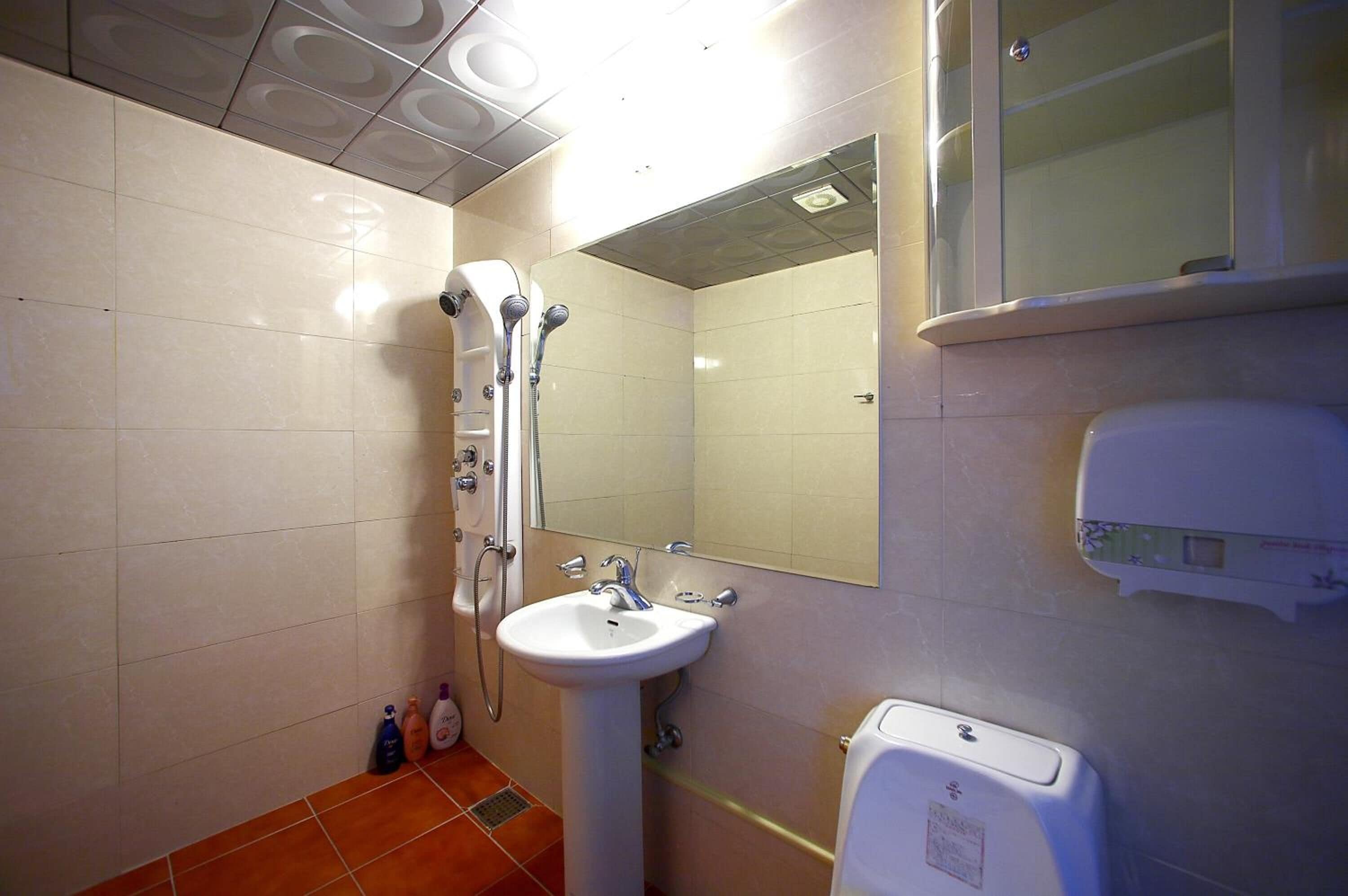 Photo - New World Hotel