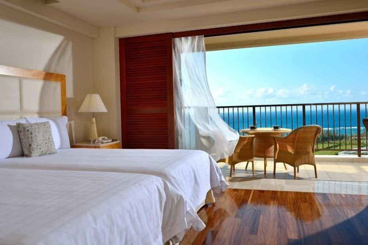 Ropa de cama de alta calidad y minibar