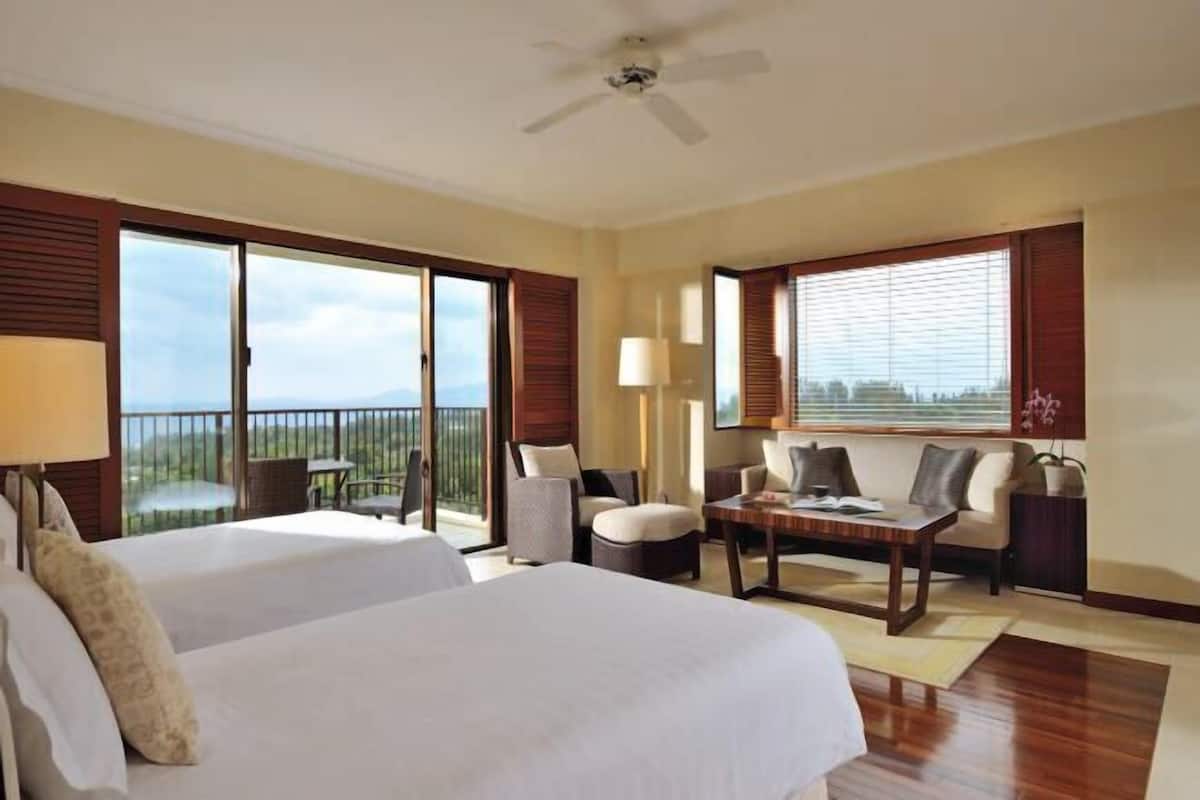 Ropa de cama de alta calidad y minibar