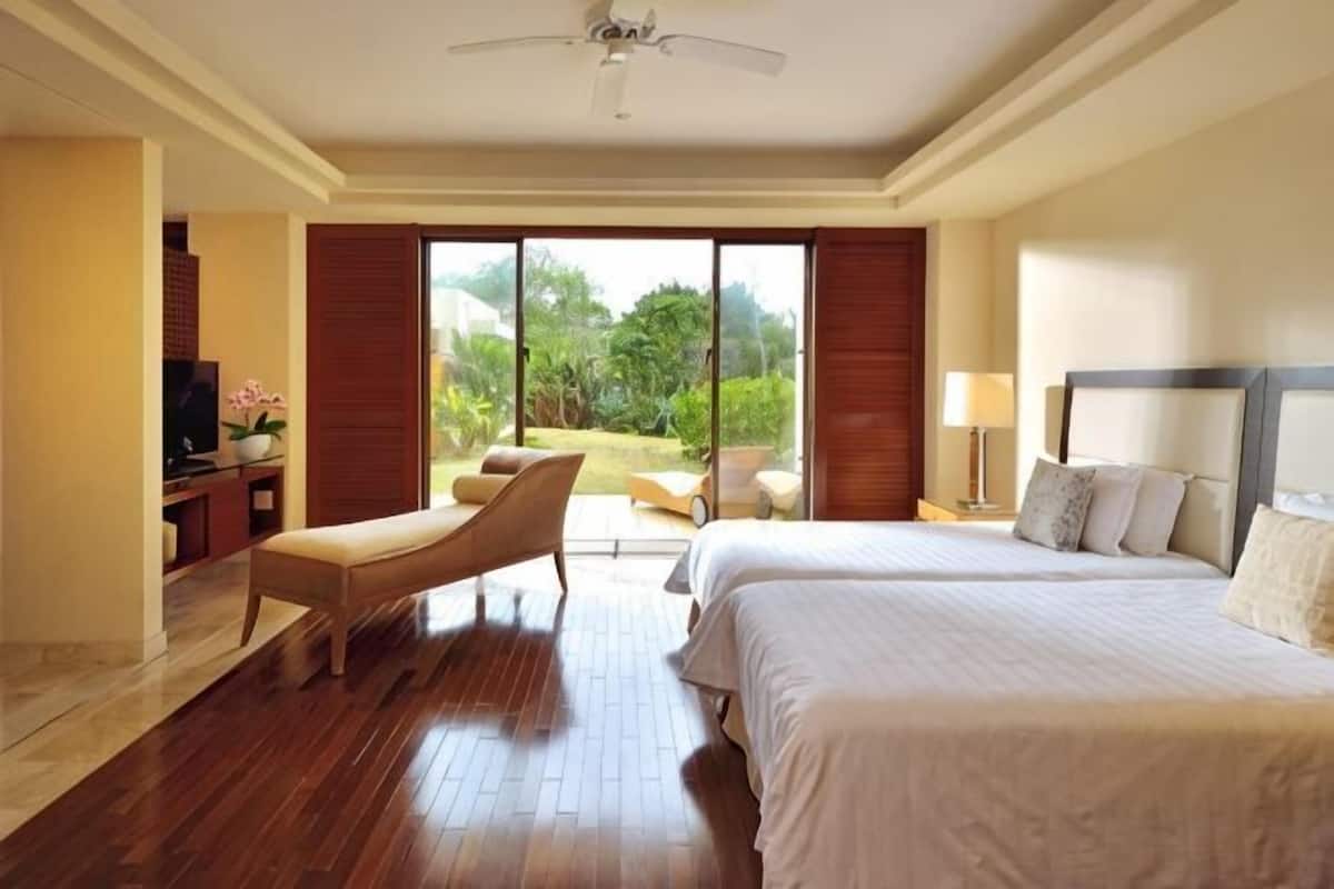 Ropa de cama de alta calidad y minibar