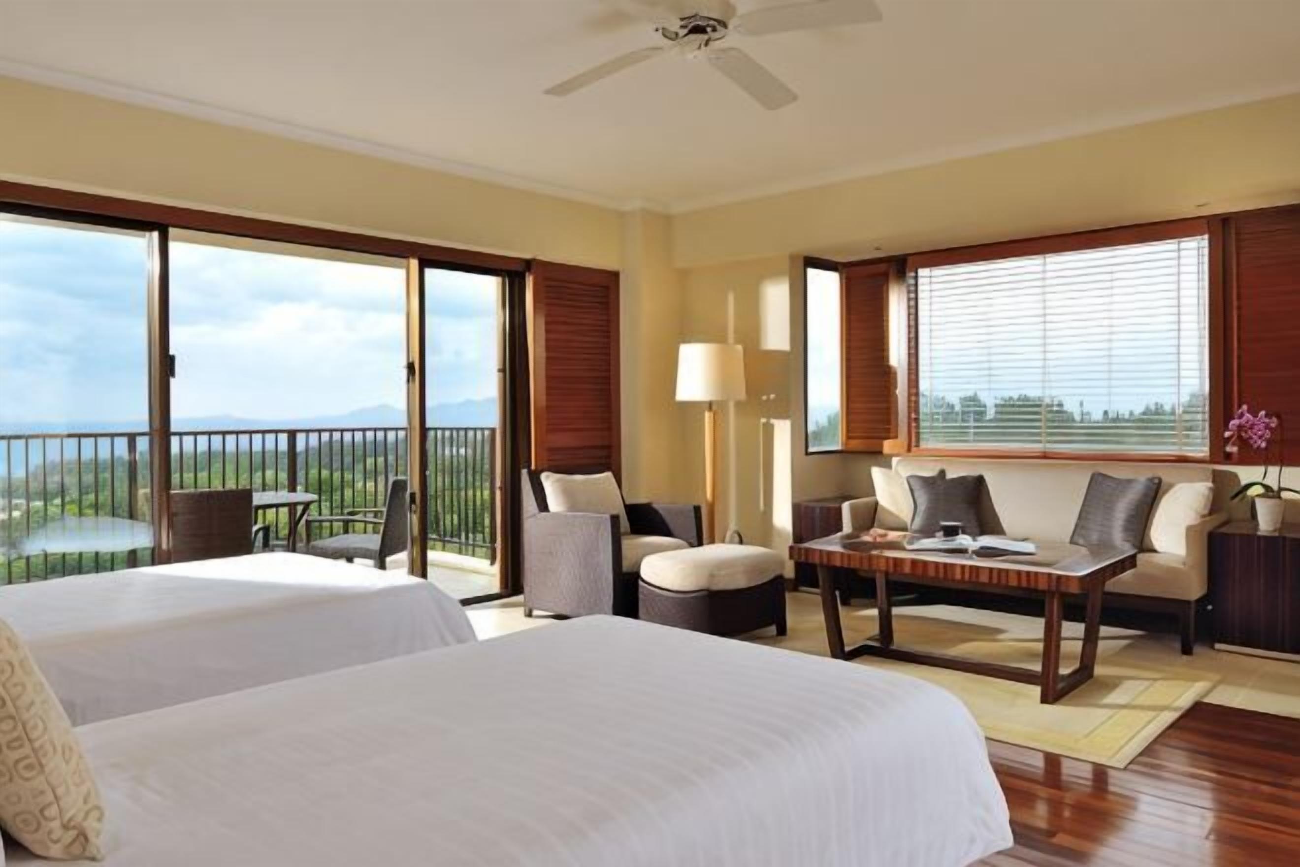 Peralatan tempat tidur premium, bar mini, peti besi dalam bilik 