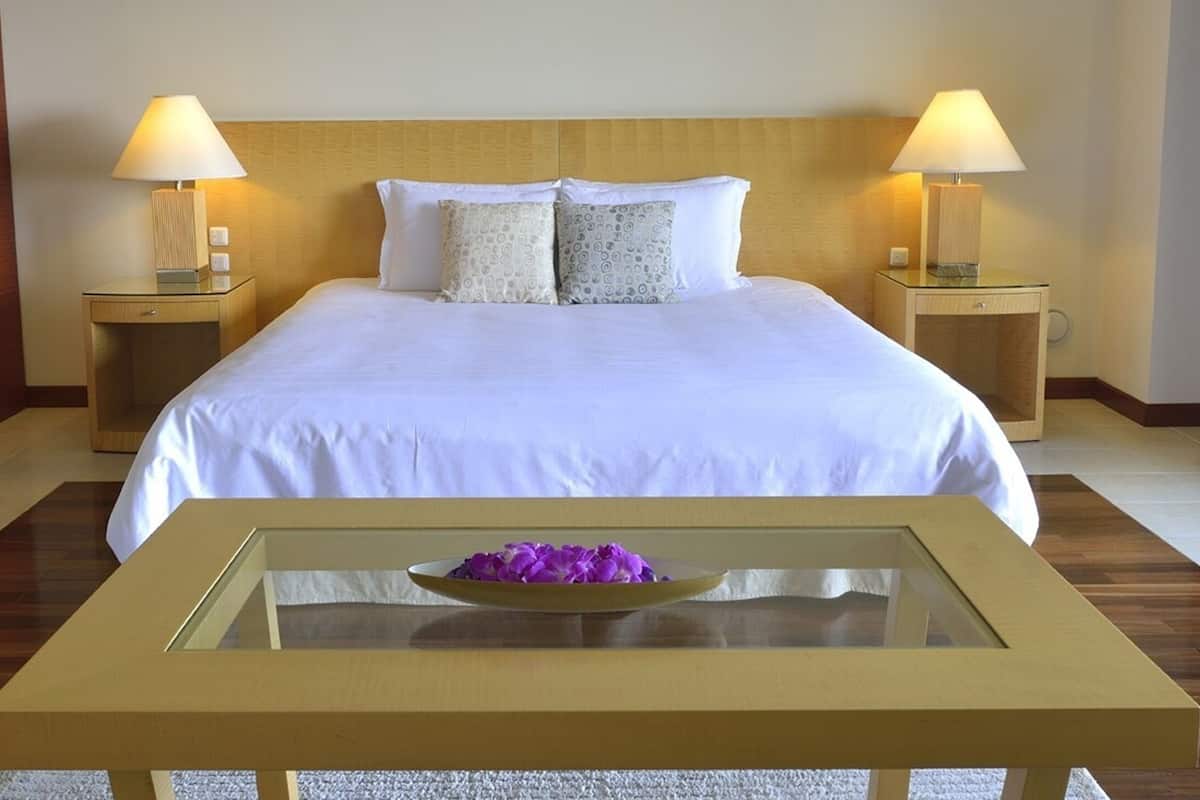 Habitación Club, para no fumadores (Club Deluxe King, High Floor, 16yrs-) | Ropa de cama de alta calidad y minibar