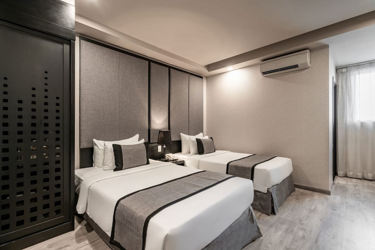 Premium bedding, in-room safe, desk, soundproofing