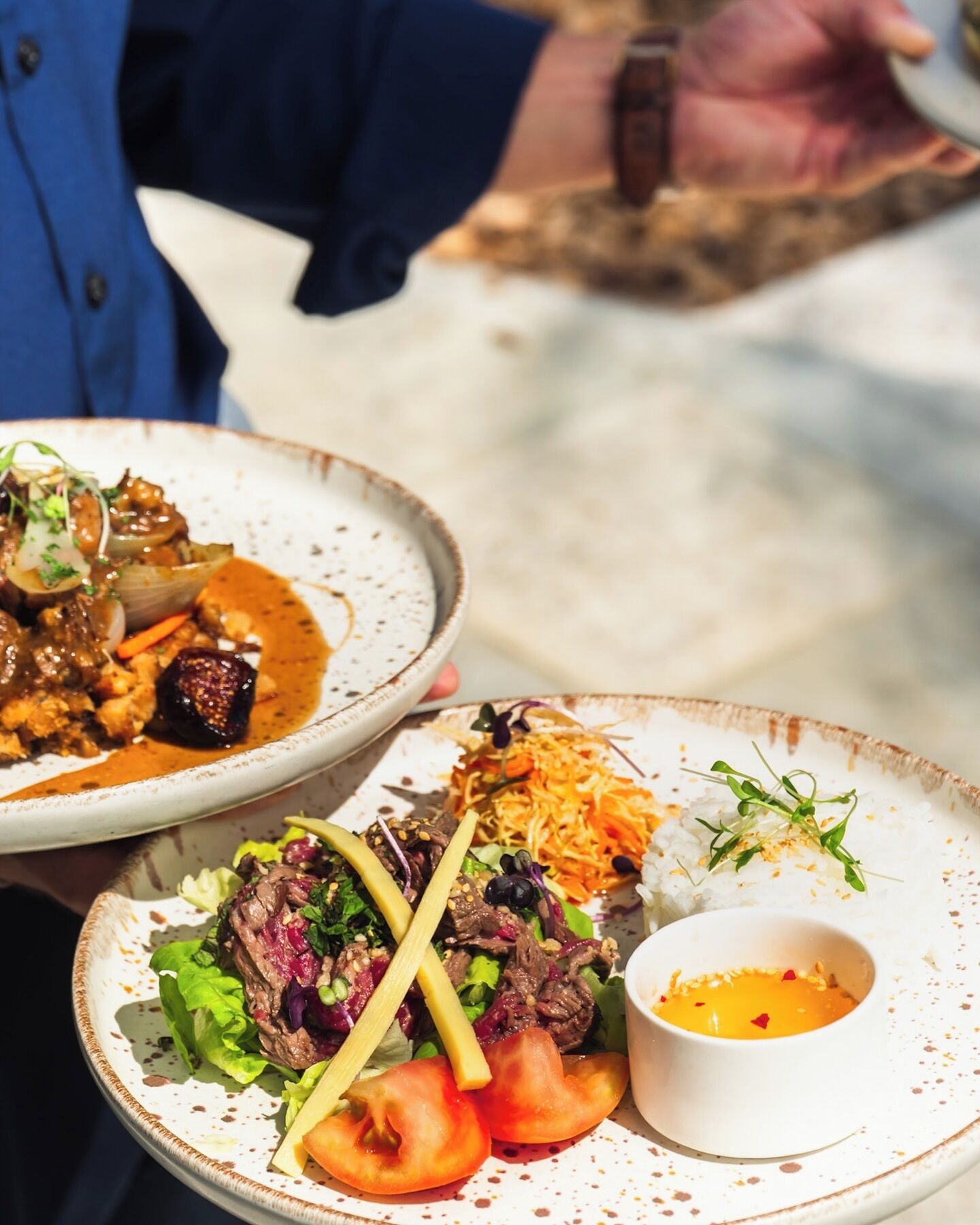 lunch and dinner served, sea views