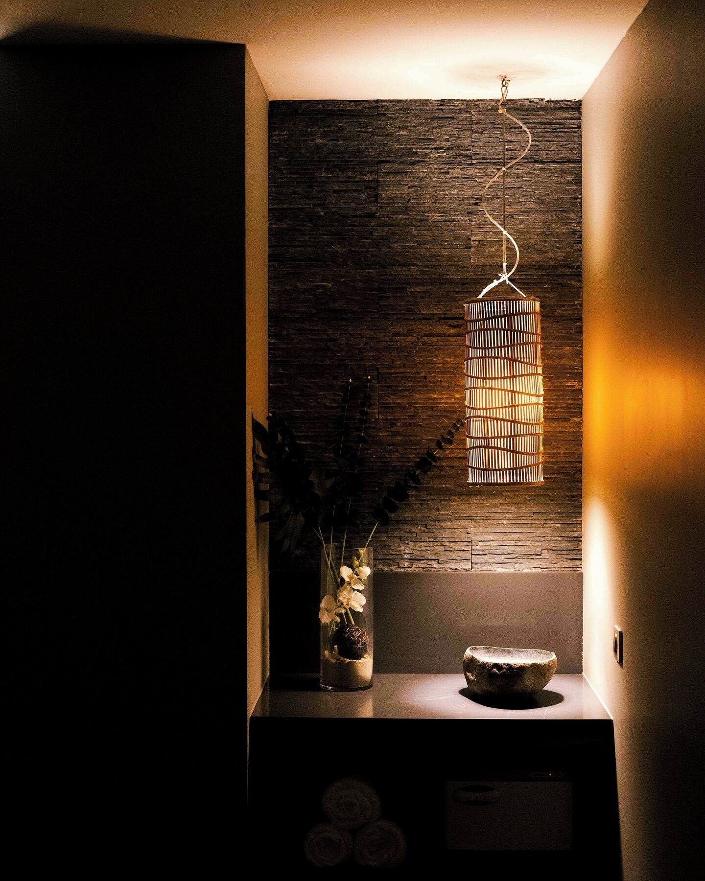 couples treatment room(s), sauna, hot tub, steam room, massages