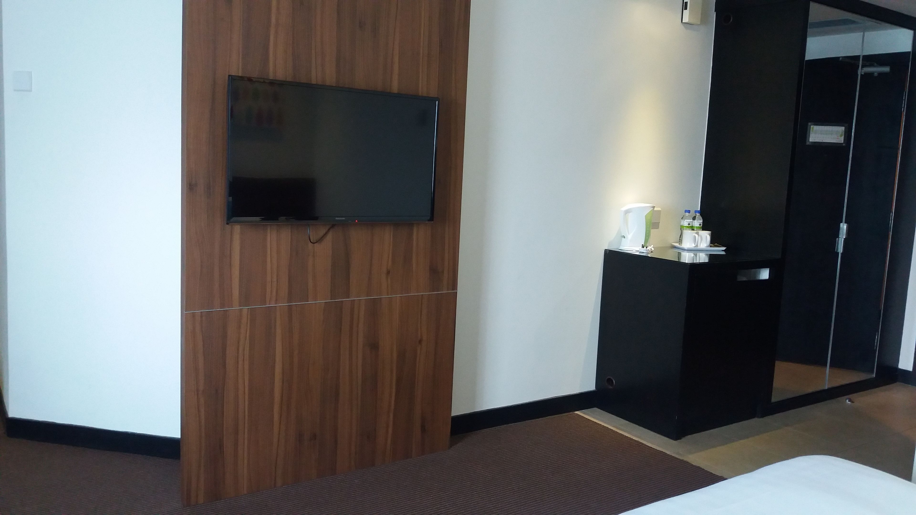 star deluxe | 1 bedroom, minibar, desk, iron/ironing board