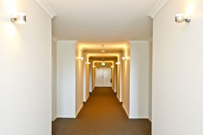 Hallway - Indulge Apartments - Ontario (Mildura)