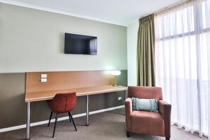 Standard Apartment, 1 Bedroom (Ontario) | Living area