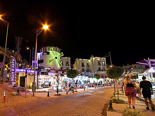المنشأة من الخارج