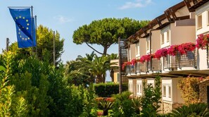 In-room safe, desk, soundproofing, free cribs/infant beds - Hotel Poseidon (Terracina)