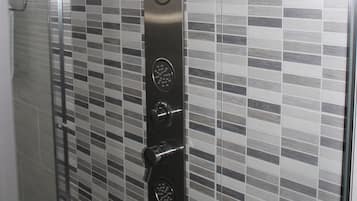 Quadruple Room, Air conditioning | Bathroom shower