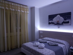 Triple Room, Air conditioning, Lake View