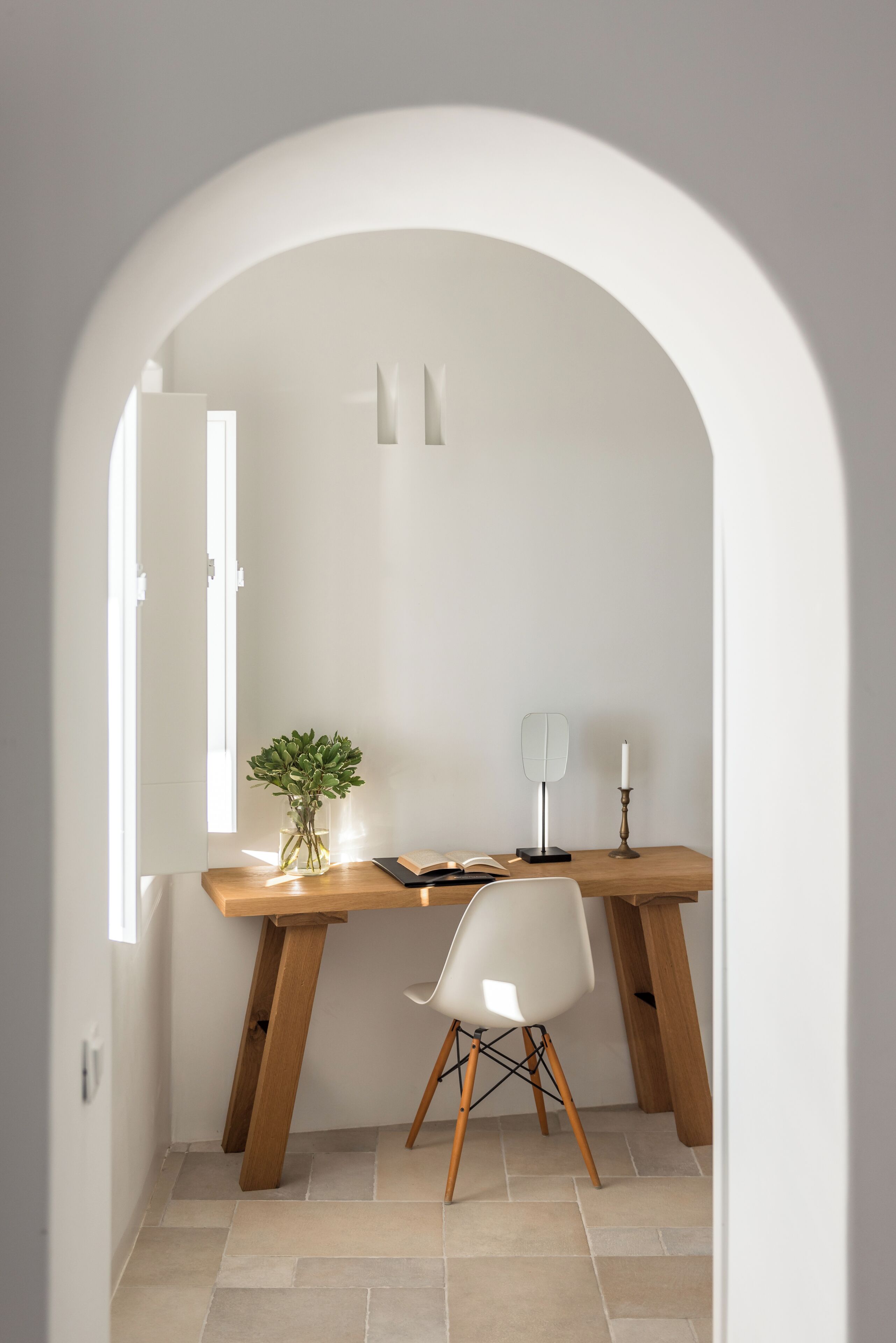 senior suite, caldera & sea view | living area | lcd tv