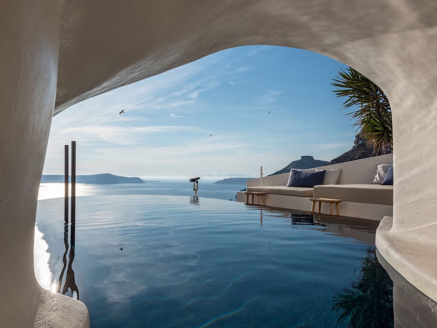 Piscina con borde infinito