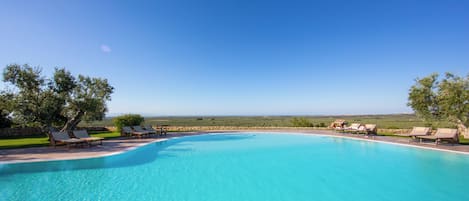 Outdoor pool, sun loungers