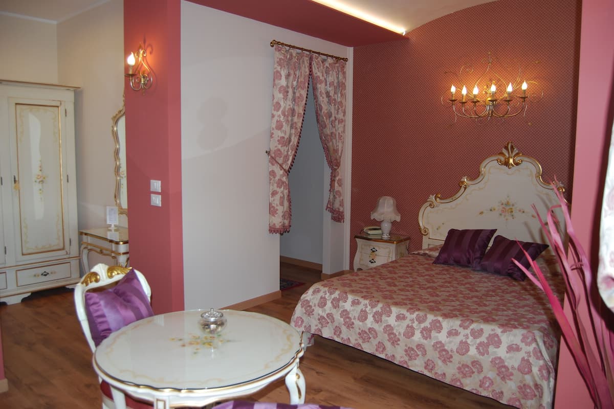 1 bedroom, minibar, in-room safe, desk