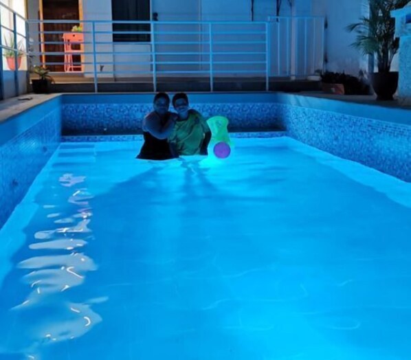 Bồn tắm spa trong nhà