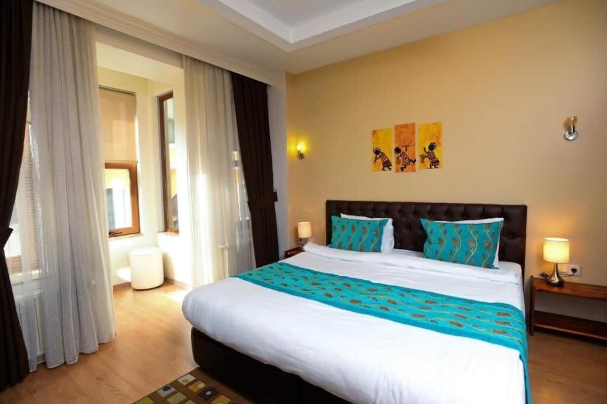 Economy Double Room | Premium bedding, in-room safe, desk, blackout curtains