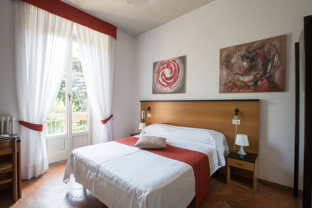 superior double room, garden view | down duvets, in-room safe, individually decorated