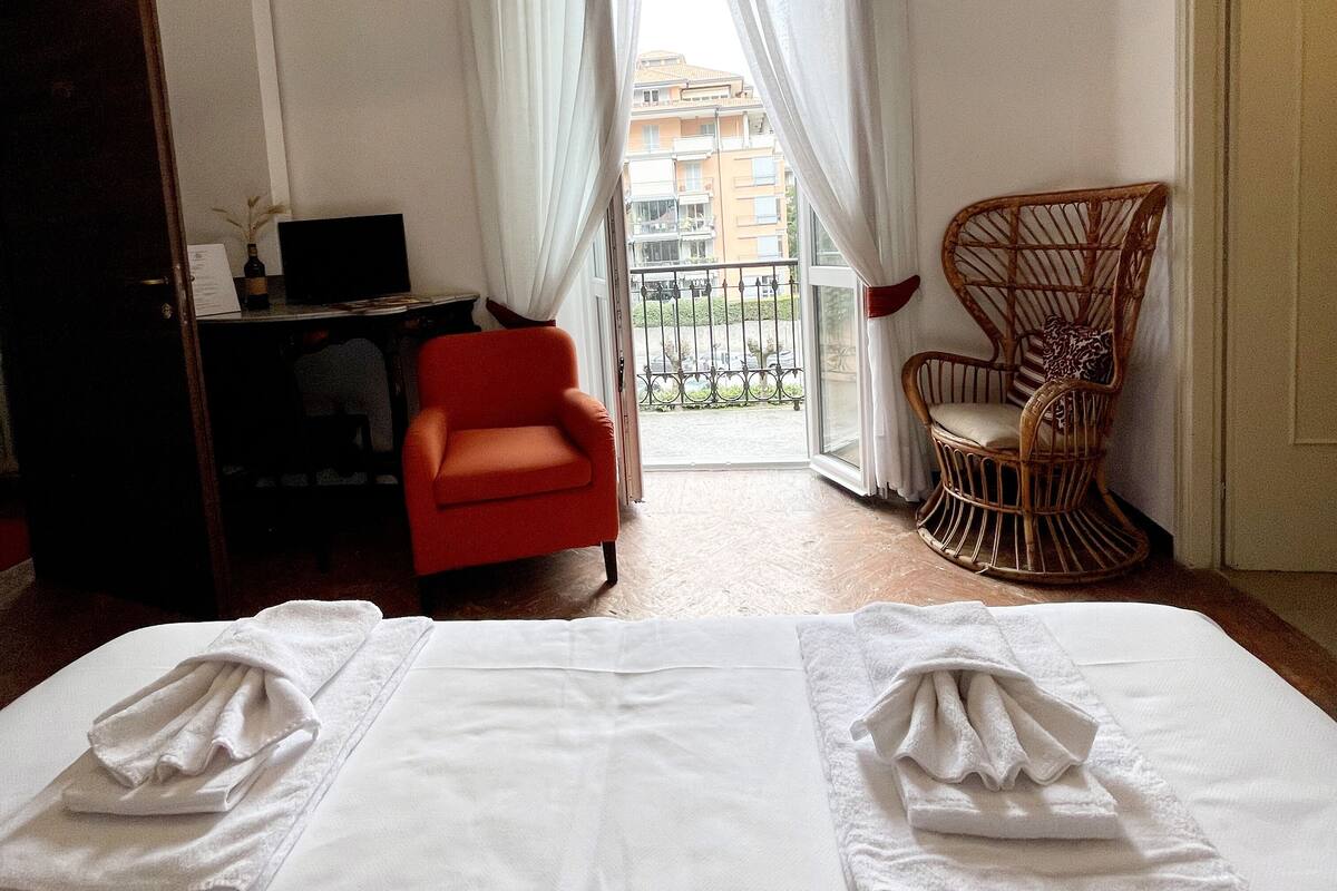 standard room | down duvets, in-room safe, individually decorated