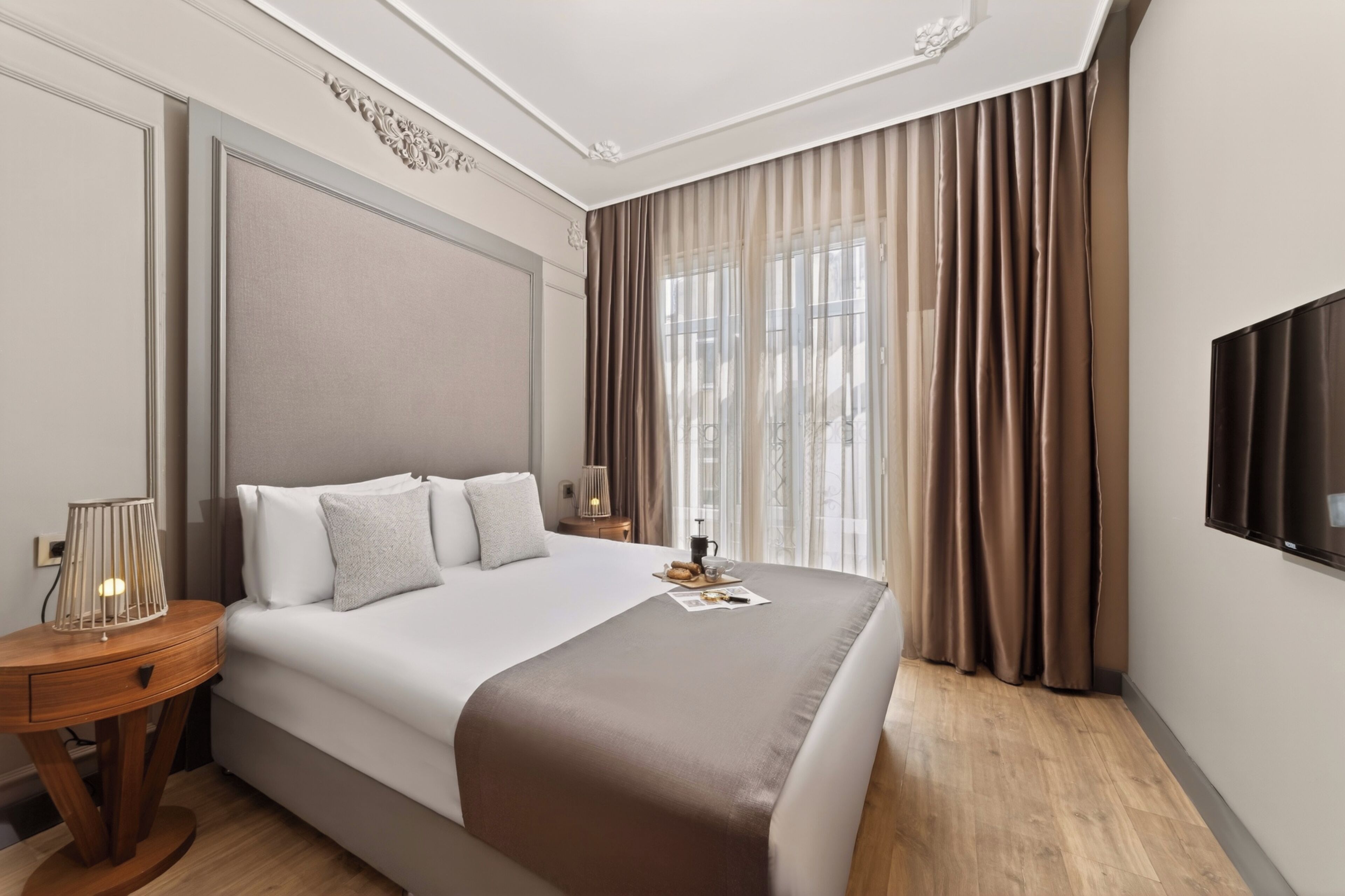 Family Suite | Premium bedding, in-room safe, blackout curtains, soundproofing