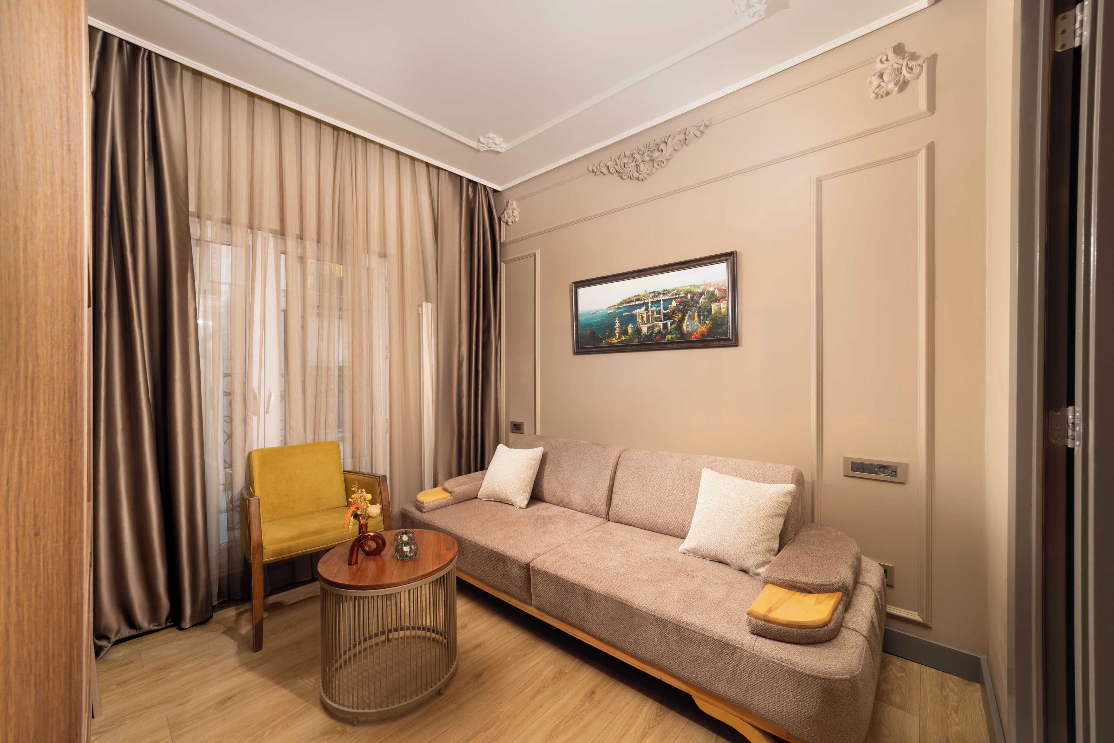 Luxury Studio