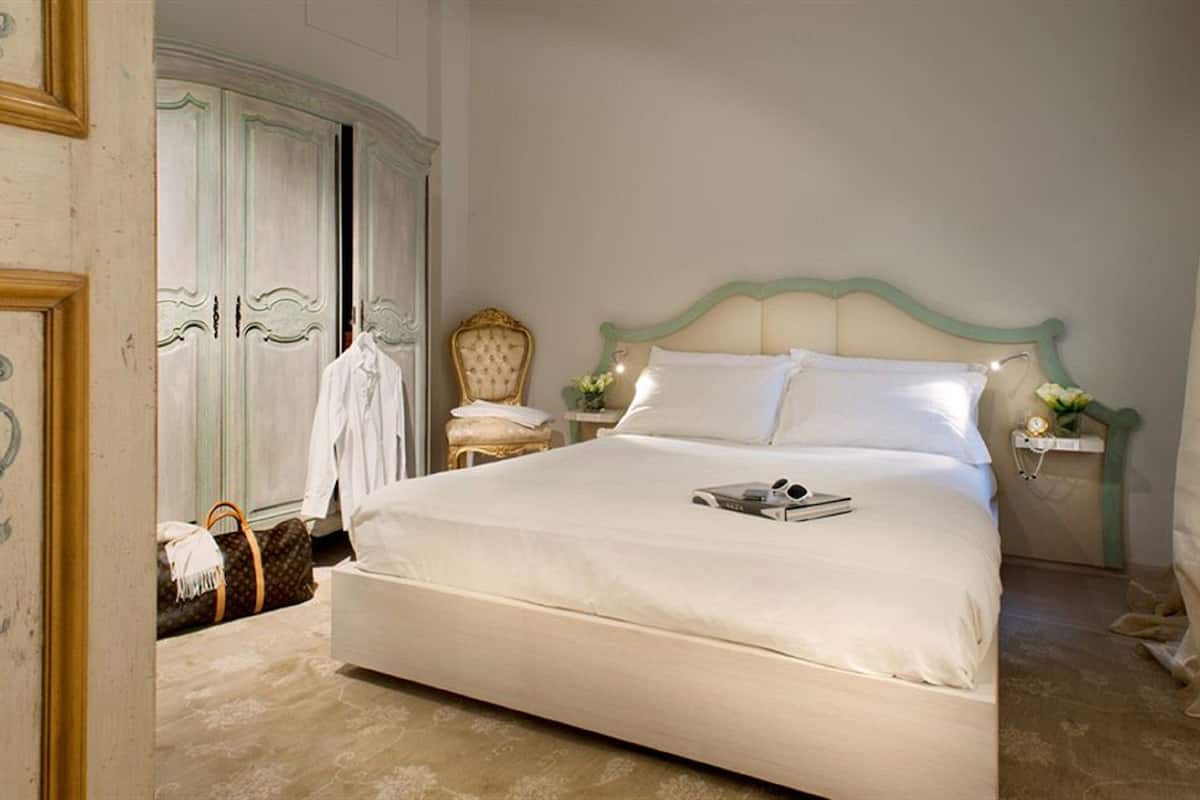 Suite | 1 slaapkamer, luxe beddengoed, een kluis op de kamer, een bureau