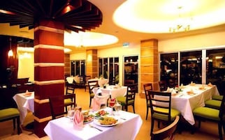 Breakfast, lunch, dinner served; pool views