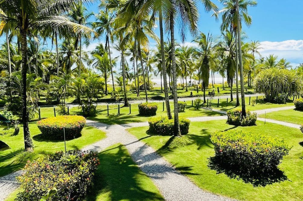 Hotel Cocomar Beachfront Hotel