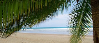 Hotel Cocomar Beachfront Hotel