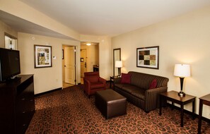 Suite, 1 King Bed, Non Smoking | Living area